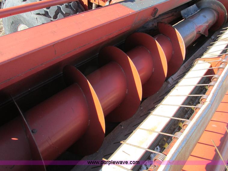 image for item E5028 1982 Hesston 6650 self-propelled swather