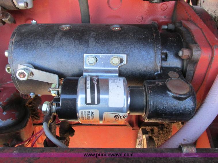 image for item E5028 1982 Hesston 6650 self-propelled swather