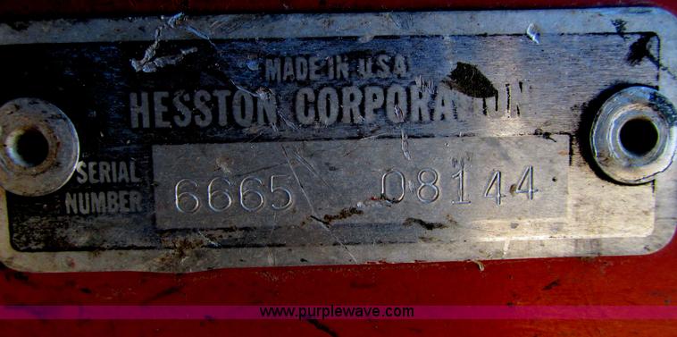 image for item E5028 1982 Hesston 6650 self-propelled swather