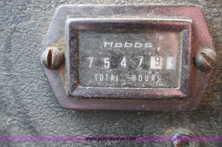 image for item E5031 1988 Mack MH613 semi truck
