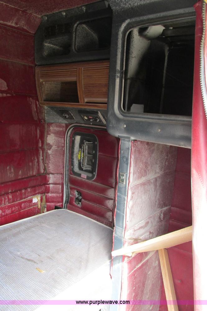 image for item E5032 Unibilt Ultracab 60" sleeper