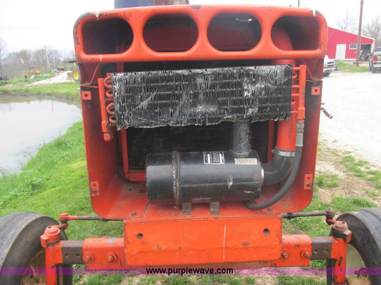 image for item E7204 Allis Chalmers 185 tractor