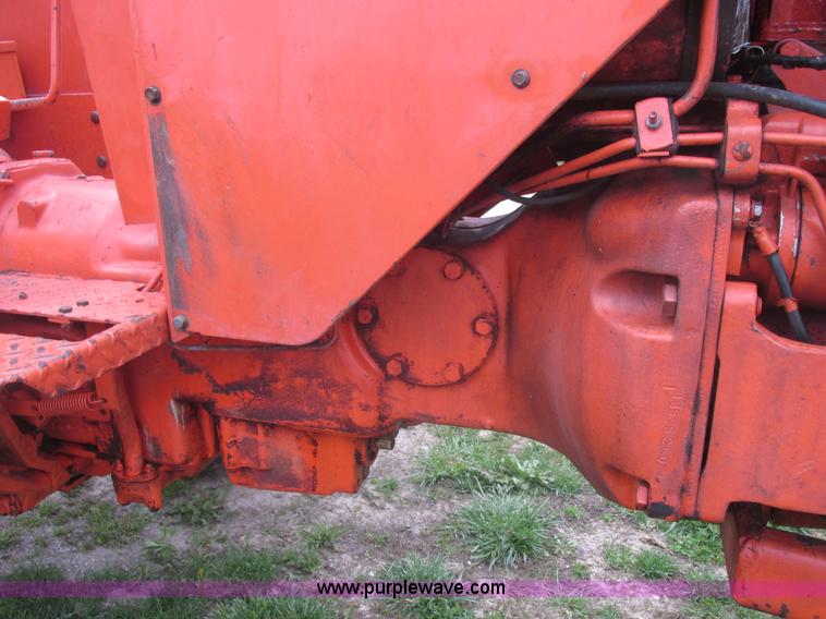 image for item E7204 Allis Chalmers 185 tractor