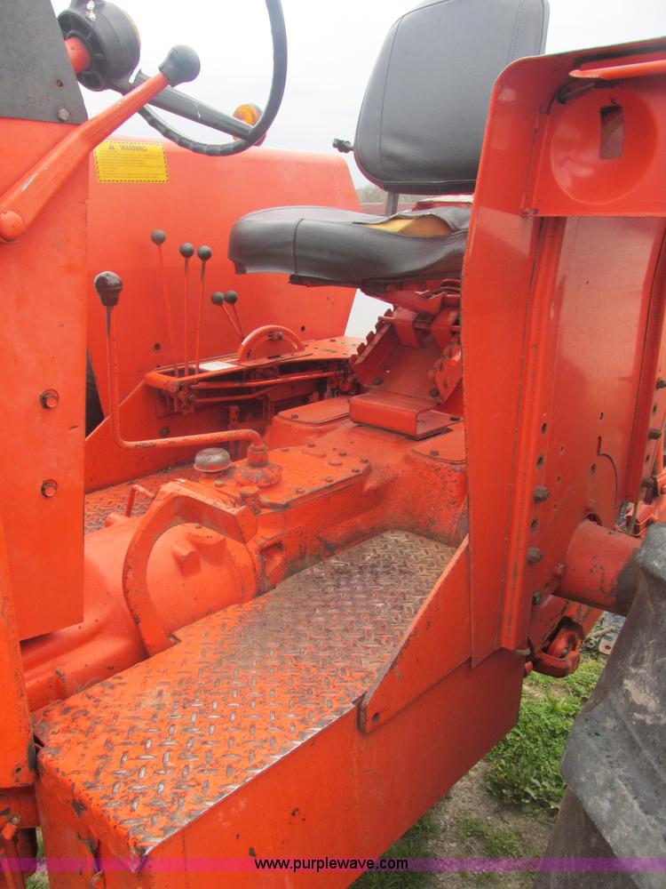 image for item E7204 Allis Chalmers 185 tractor