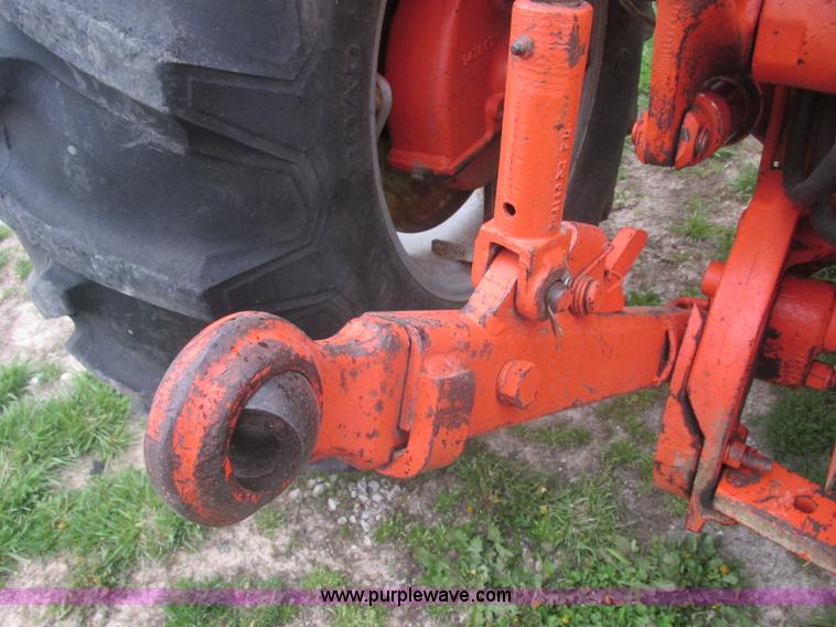 image for item E7204 Allis Chalmers 185 tractor