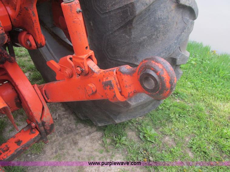 image for item E7204 Allis Chalmers 185 tractor
