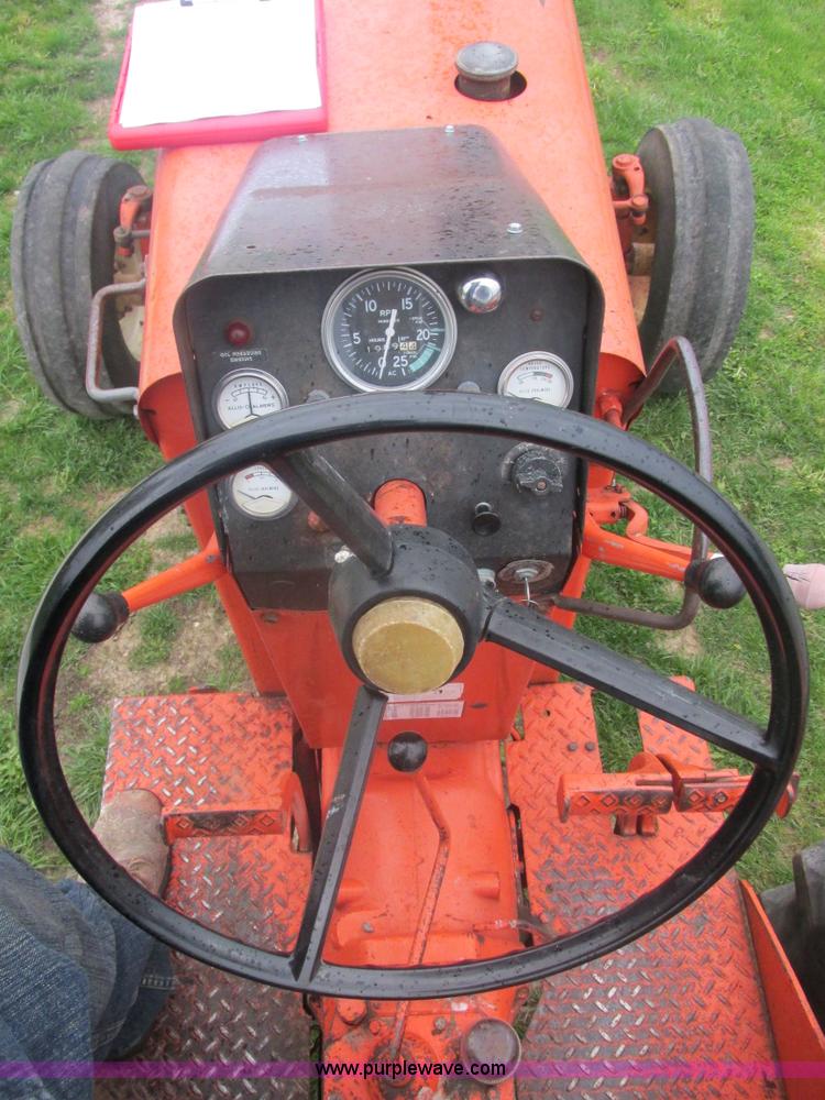 image for item E7204 Allis Chalmers 185 tractor