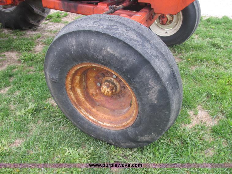 image for item E7204 Allis Chalmers 185 tractor