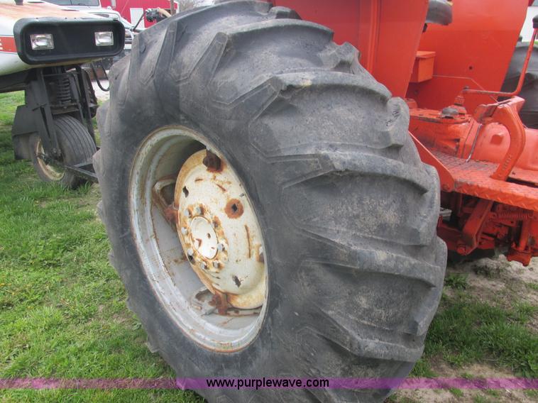 image for item E7204 Allis Chalmers 185 tractor