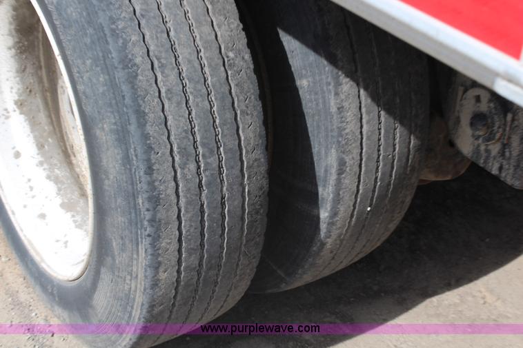 image for item F2890 2011 Transcraft DTL-2100 drop deck trailer