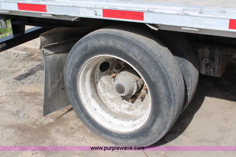 image for item F2890 2011 Transcraft DTL-2100 drop deck trailer