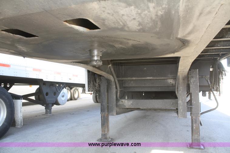 image for item F2890 2011 Transcraft DTL-2100 drop deck trailer