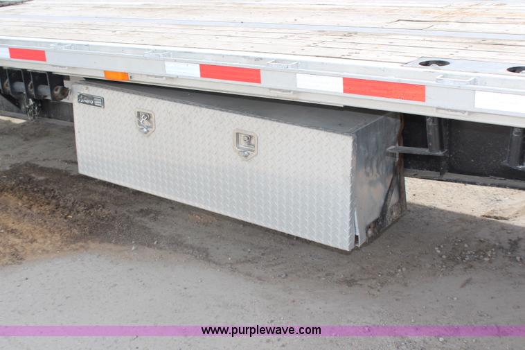 image for item F2890 2011 Transcraft DTL-2100 drop deck trailer