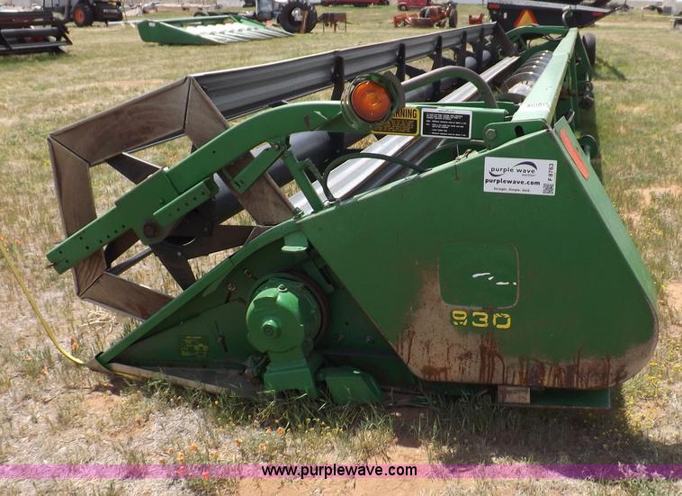 image for item F8763 John Deere 930 platform header
