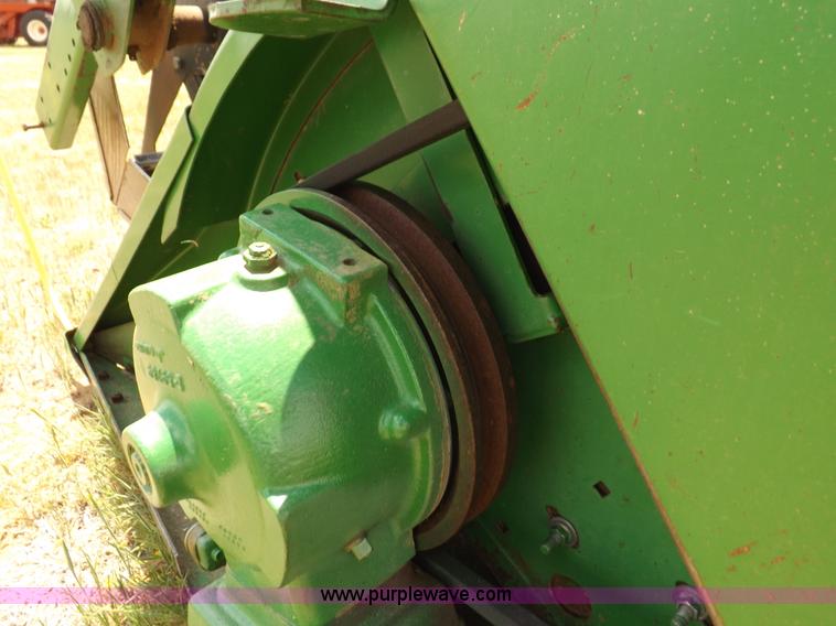 image for item F8763 John Deere 930 platform header