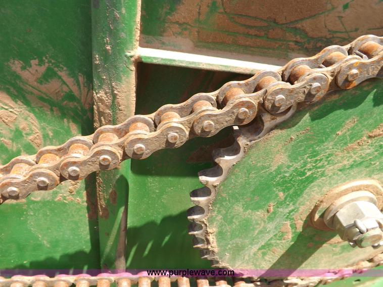 image for item F8763 John Deere 930 platform header