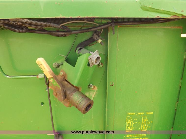 image for item F8763 John Deere 930 platform header