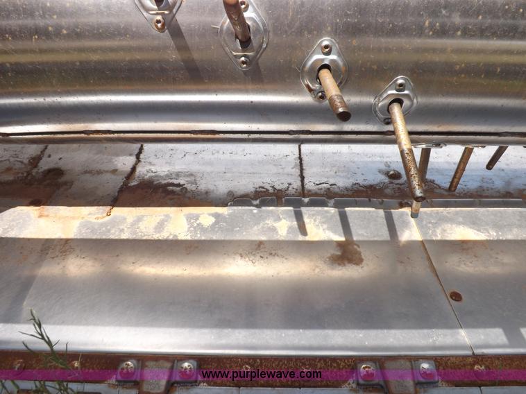 image for item F8763 John Deere 930 platform header