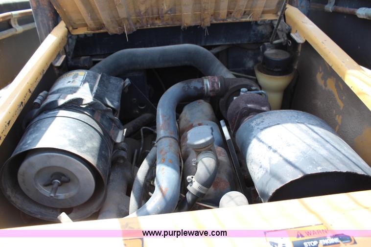 image for item G5345 1995 New Holland LX885 skid steer