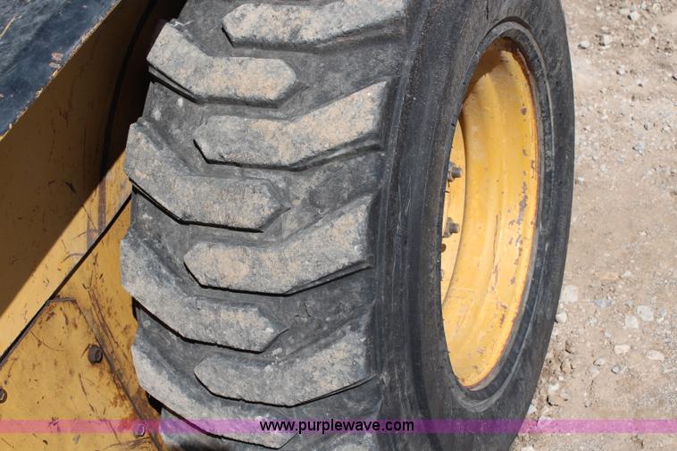 image for item G5345 1995 New Holland LX885 skid steer