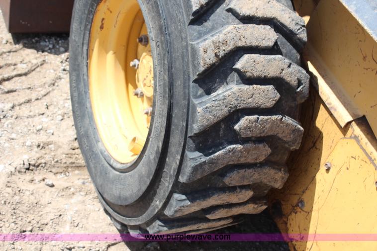 image for item G5345 1995 New Holland LX885 skid steer