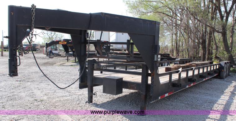 image for item G5440 2010 Retco 40' gooseneck trailer