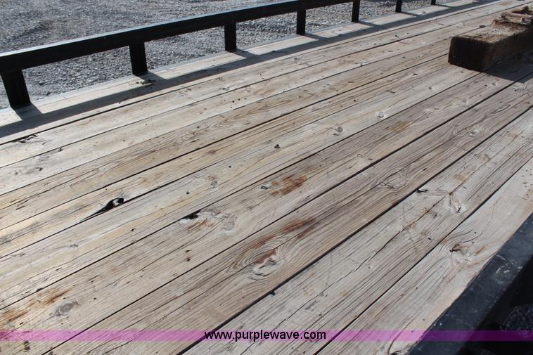 image for item G5440 2010 Retco 40' gooseneck trailer