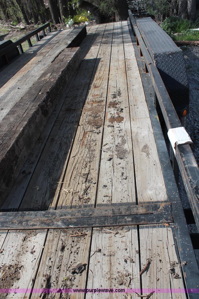 image for item G5440 2010 Retco 40' gooseneck trailer