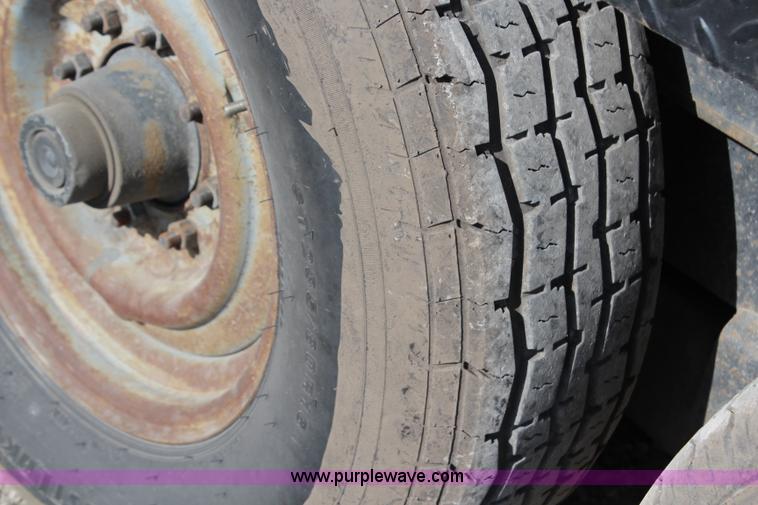 image for item G5440 2010 Retco 40' gooseneck trailer