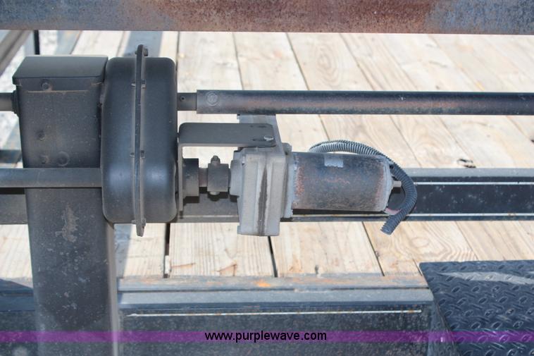 image for item G5440 2010 Retco 40' gooseneck trailer