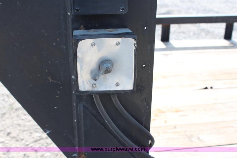 image for item G5440 2010 Retco 40' gooseneck trailer