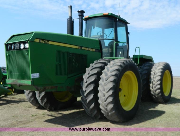 image for item G7840 1989 John Deere 8760 4WD tractor