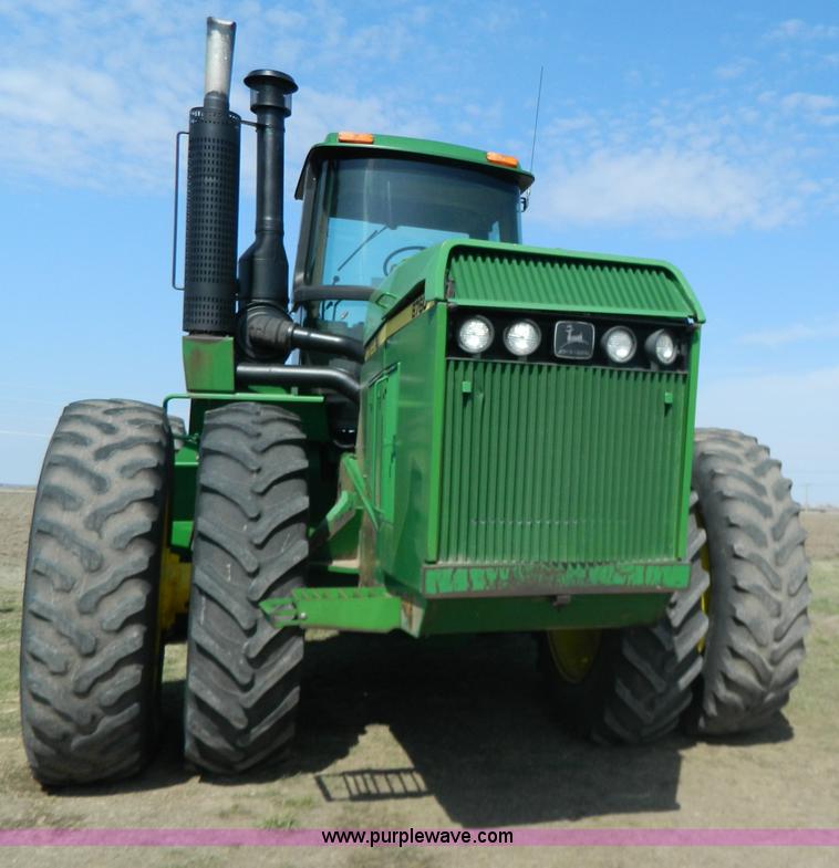 image for item G7840 1989 John Deere 8760 4WD tractor