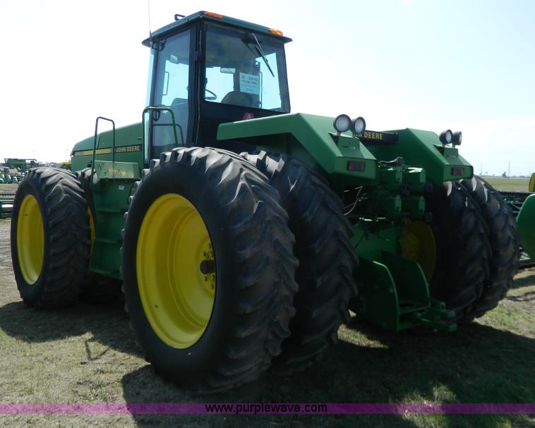 image for item G7840 1989 John Deere 8760 4WD tractor