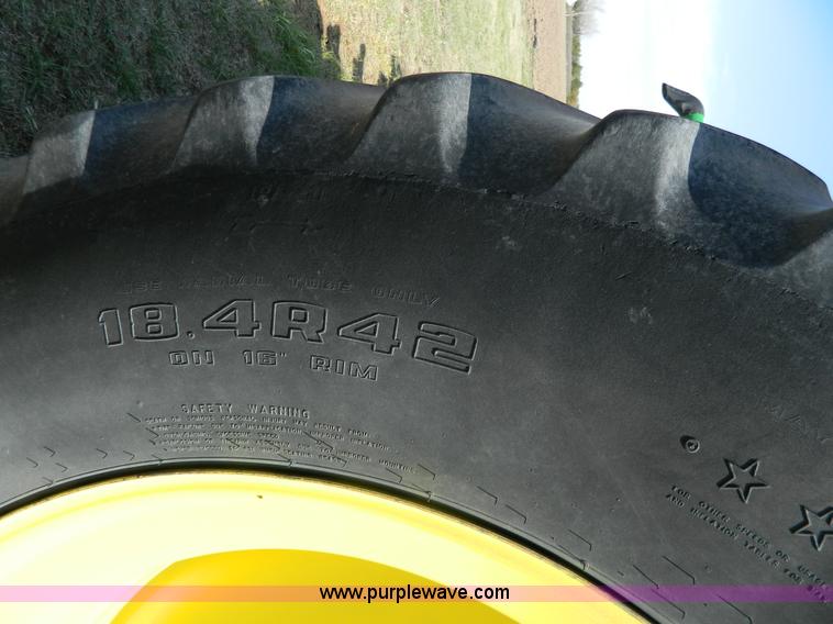 image for item G7840 1989 John Deere 8760 4WD tractor