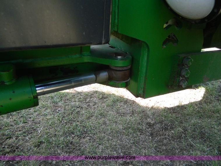 image for item G7840 1989 John Deere 8760 4WD tractor