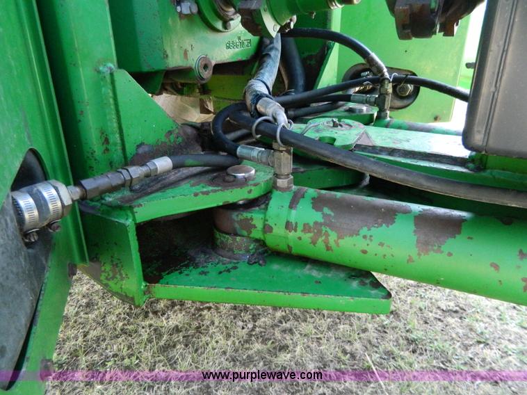 image for item G7840 1989 John Deere 8760 4WD tractor