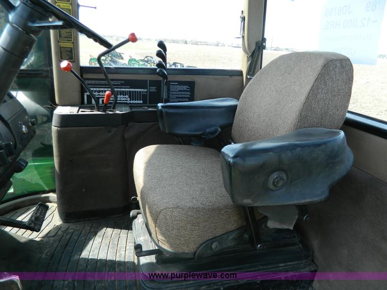 image for item G7840 1989 John Deere 8760 4WD tractor