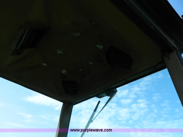 image for item G7840 1989 John Deere 8760 4WD tractor