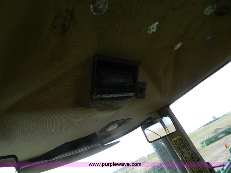 image for item G7840 1989 John Deere 8760 4WD tractor