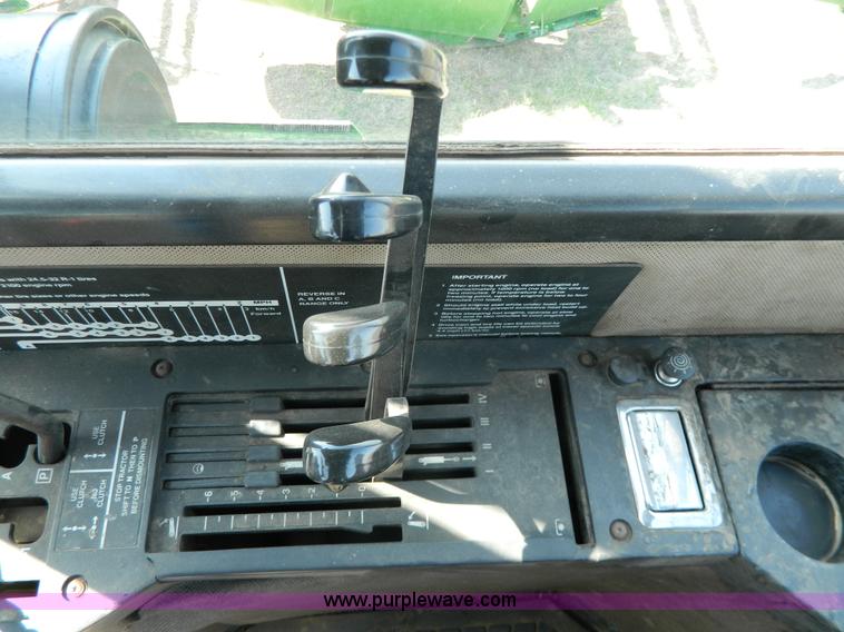 image for item G7840 1989 John Deere 8760 4WD tractor