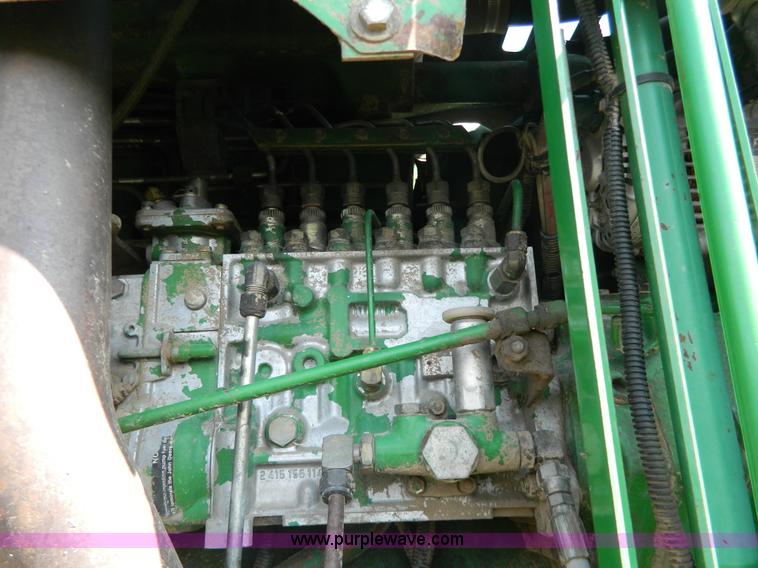 image for item G7840 1989 John Deere 8760 4WD tractor