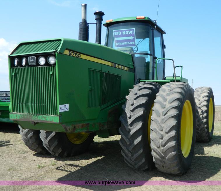 image for item G7840 1989 John Deere 8760 4WD tractor