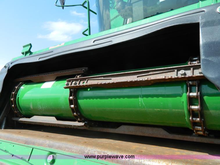 image for item G7841 2010 John Deere 9770 STS RWA combine