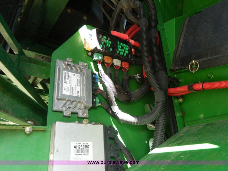image for item G7841 2010 John Deere 9770 STS RWA combine