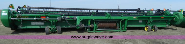 image for item G7842 2010 John Deere 635D draper header