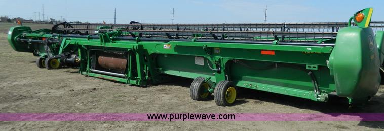 image for item G7842 2010 John Deere 635D draper header