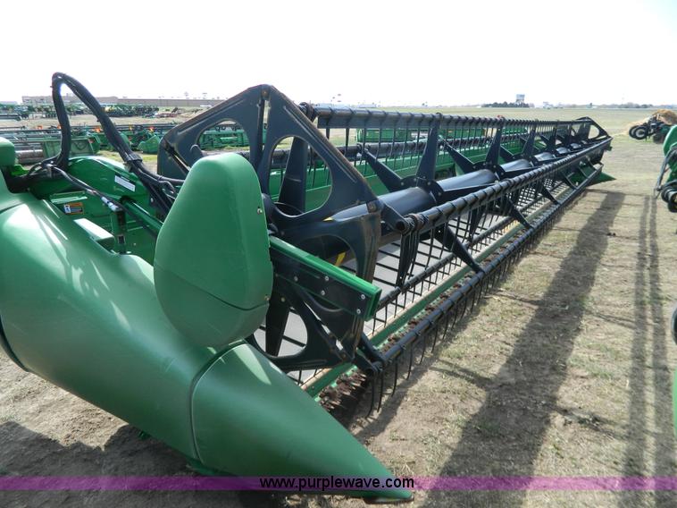 image for item G7842 2010 John Deere 635D draper header