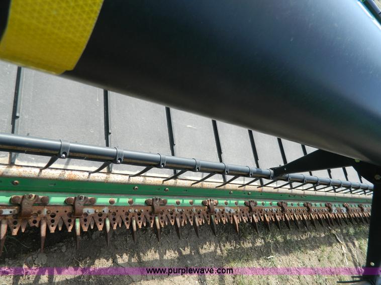 image for item G7842 2010 John Deere 635D draper header