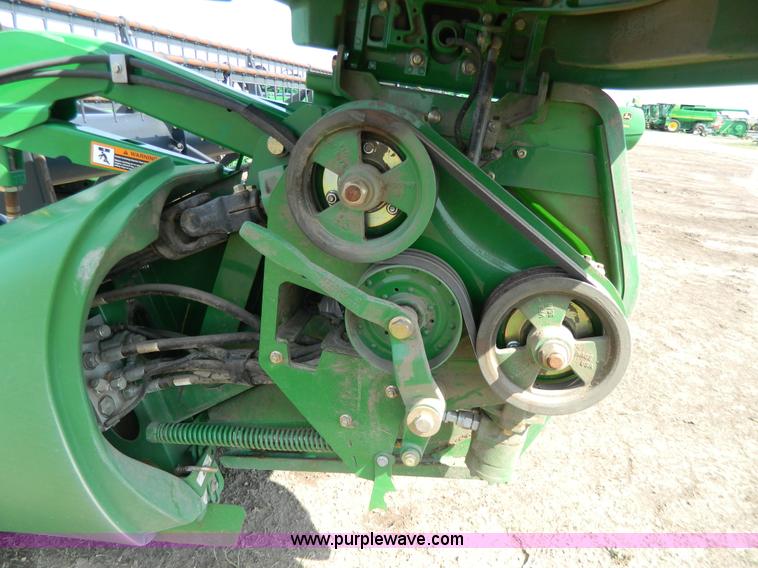 image for item G7842 2010 John Deere 635D draper header